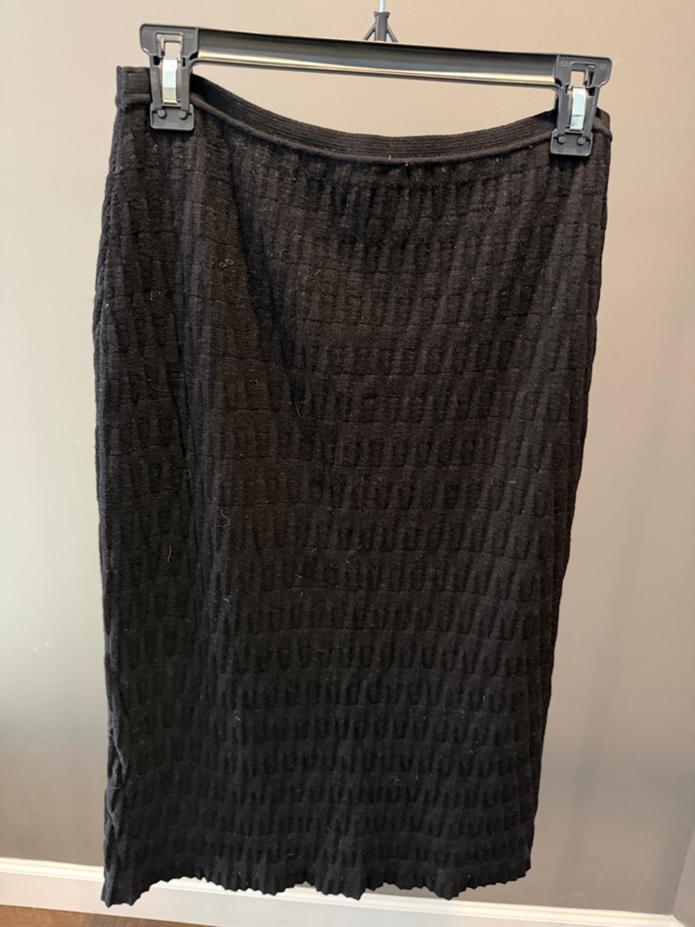Valentino Black Textured Midi Skirt - Picture 3 of 3